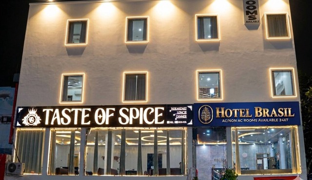 Hotel Brasil 3★ Stay Near Taj Mahal - FREE Local Guide - Exclusive at This Price