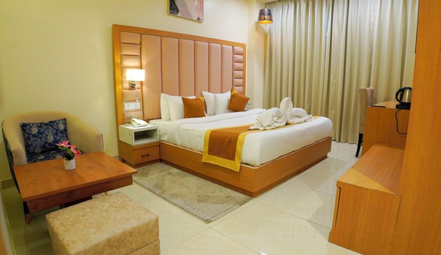 Hotel Cheer Royale