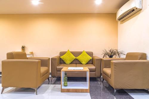 Hotel Comfort Park - Opposite Sri Ramachandra Medical College Porur