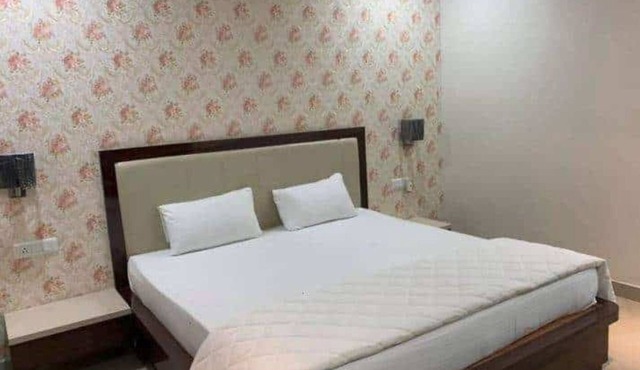 Hotel Crown Resort