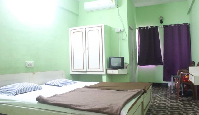 Hotel Deepak in Kakdwip