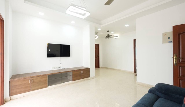 Hotel Escape Studio Ambattur in Chennai