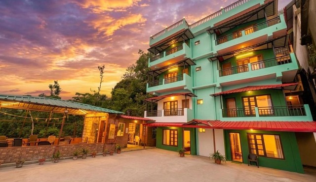 Hotel Galaxy in Patwa Dunga