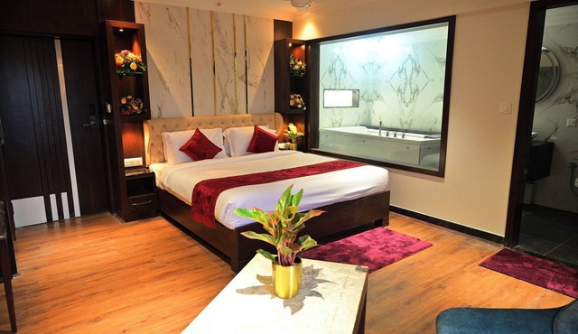 Hotel Golden Riviera in Mysore