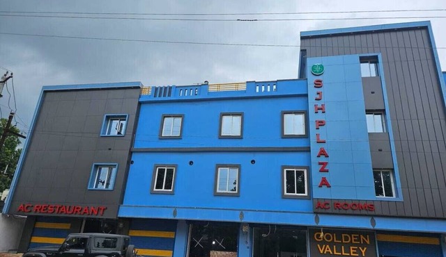 Hotel Golden Valley