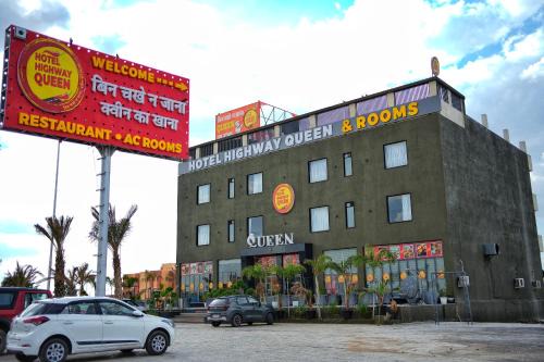 Hotel Highway Queen in Dādu