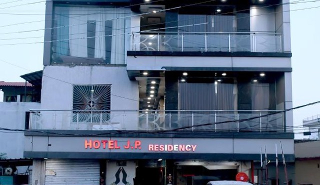 Hotel J P Residency