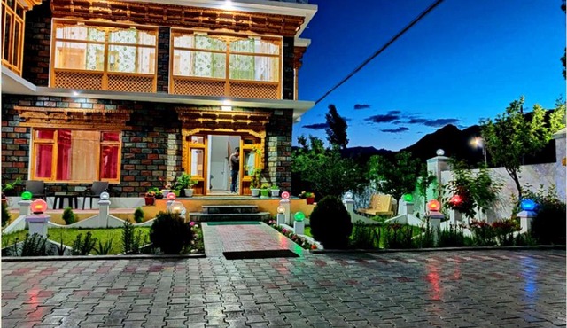 Hotel Jeevanam Villa in Leh