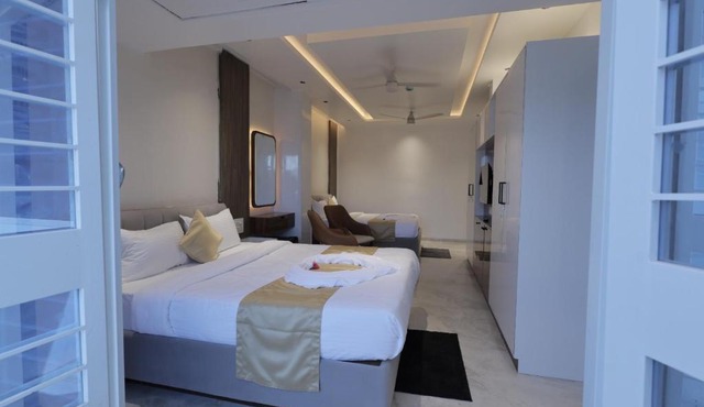 Hotel Krushnai Deluxe