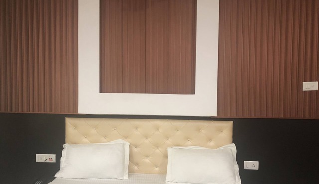 Hotel Mangalam Palace - Lucknow Airport