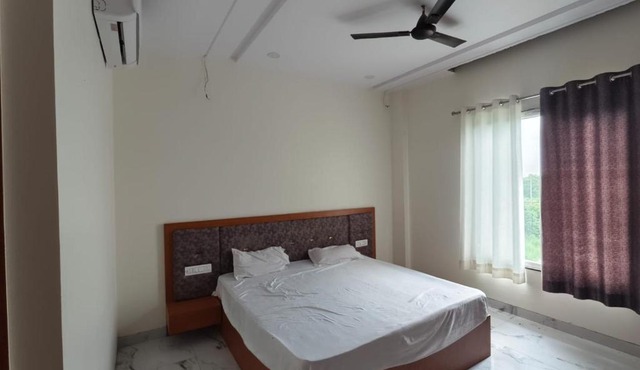 Hotel Mansarover