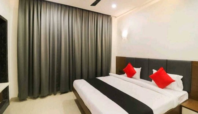 Hotel Nikhil Regency