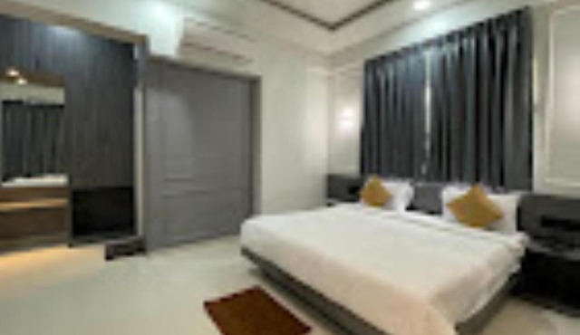 HOTEL OBERON SOLAPUR in Solapur