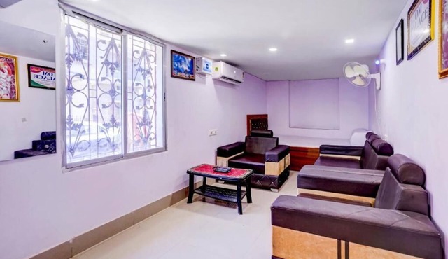 HOTEL OM PALACE & BANQUET HALL in Deoghar