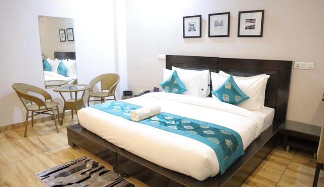 Hotel Pearl Pavallion - Medicity Gurugram, Near Medanta Hospital