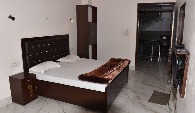 Hotel Prakash Paradise