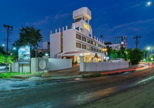 Hotel Pratham in Solapur