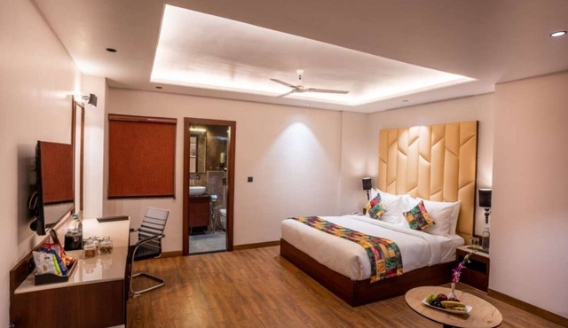 Hotel Raaj Palace