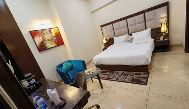 HOTEL RADIANCE PARK RAMPUR