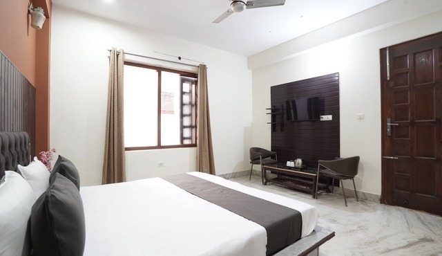 Hotel Raj Mahal in Gurugram