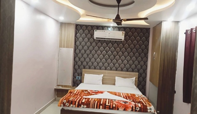 Hotel Regal Heights in Deoghar