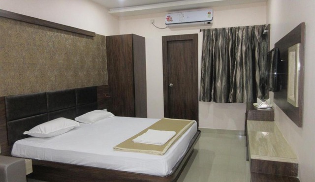 Hotel Saket Heritage