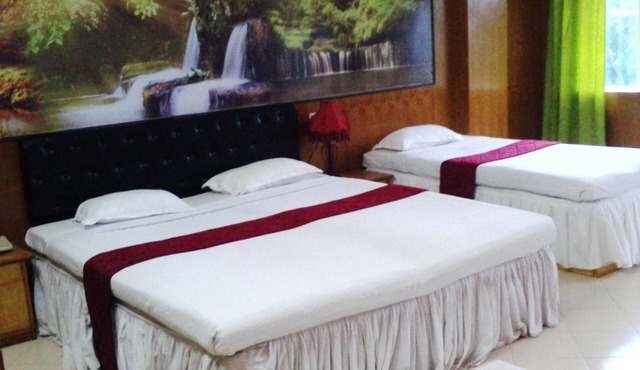 Hotel Sea Bird International in Diamond Harbour
