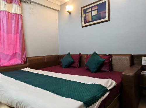 Hotel Shaurya By Sharma 0nline Solution Haridwar in Haridwār