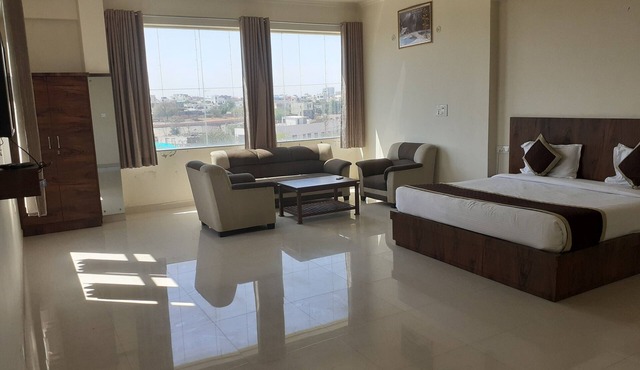Hotel Shiv Palace