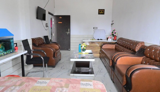 Hotel Shiv Savitri Ayodhya