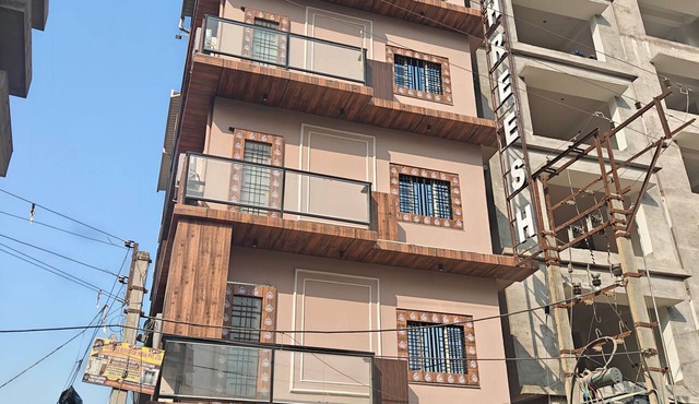 HOTEL SHREESH MAYAPUR in Krishnanagar