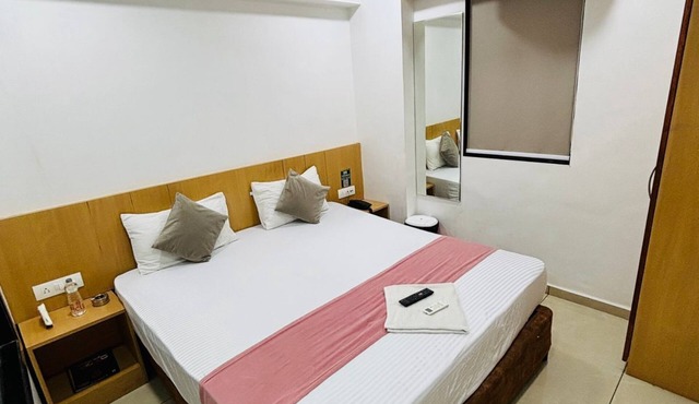 Hotel Singh Empire
