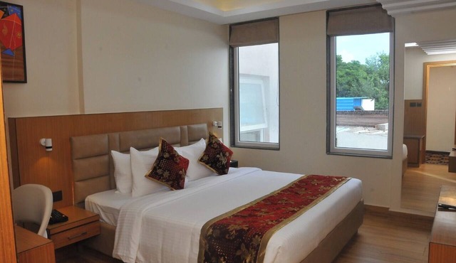 Hotel SR Continental in Gulbarga