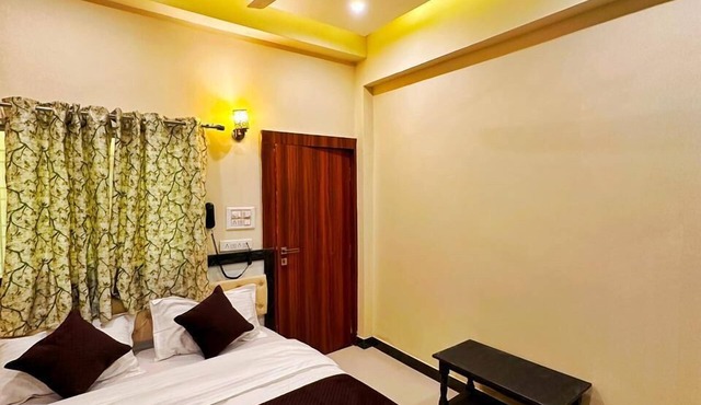 Hotel The Galaxy in Dabok