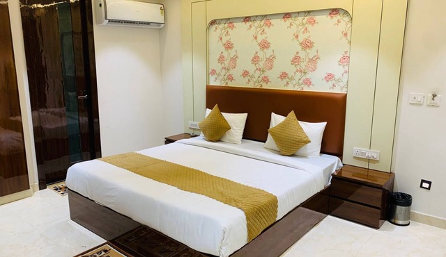 Hotel Uday Raj