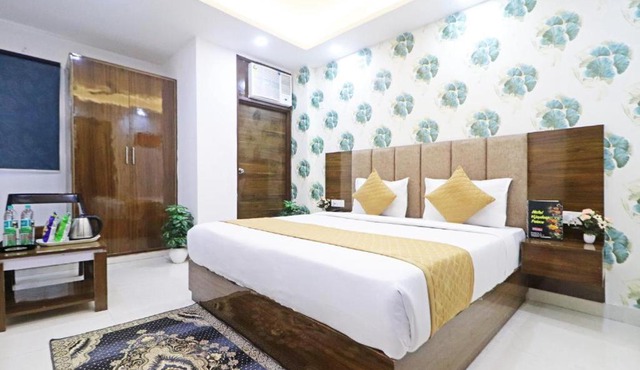 Hotel Vijaydeep Place Near Delhi Airport