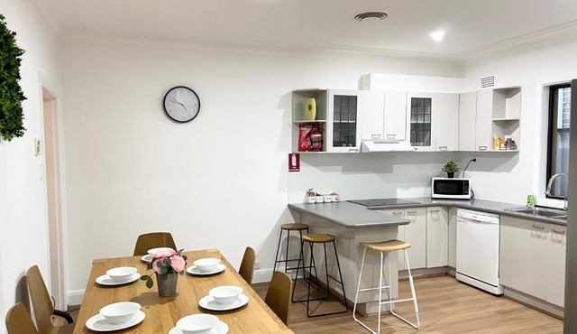 House on Hamilton-No Party/Event in Fairfield