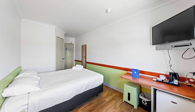 Imperial Motel Windsor in Windsor