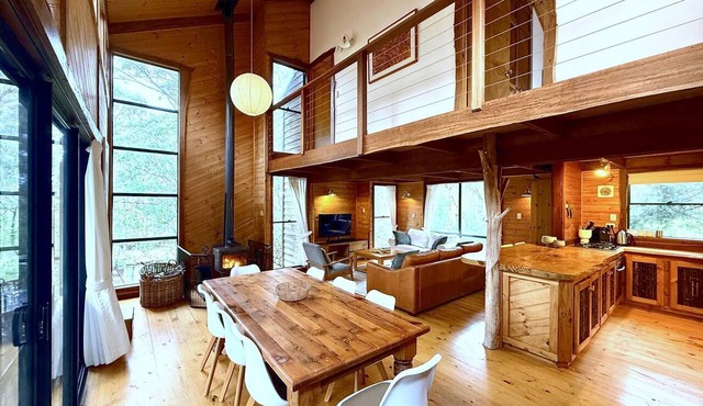 Inglenook: Architect-designed forest cabin + bathhouse in Denmark