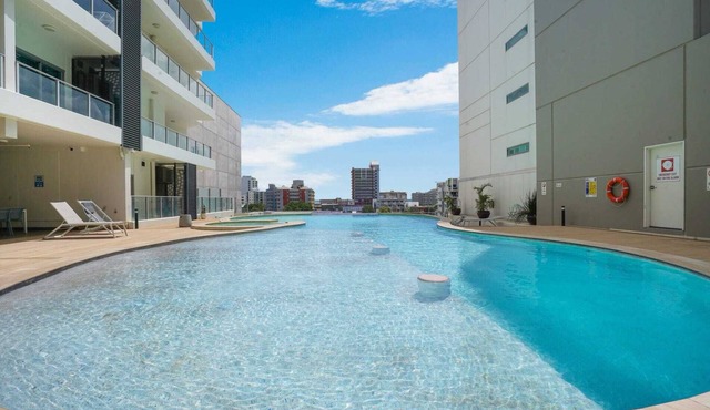 Inner City Studio with Pool and Free parking by Tropical BNB in Darwin City