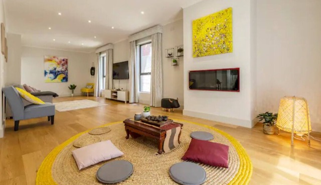 Inner Melb 6B3b Luxury Holiday House&Private Pool in Caulfield North