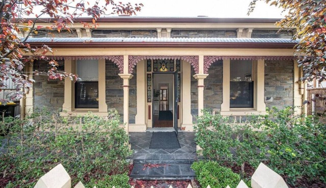Irma`s Place—A Historic Garden Cottage in Adelaide