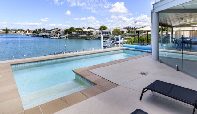 Island Paradise on the Canal in BANKSIA BEACH