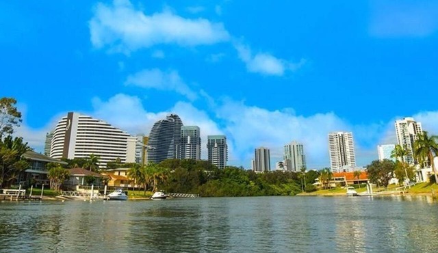 Jadon Place in Broadbeach Waters