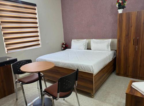 JMD Zoom Plaza Hotel
