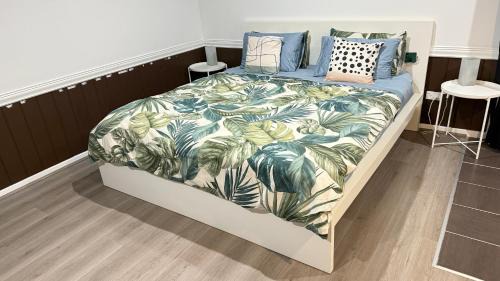 King bedroom Collingwood in Riverview