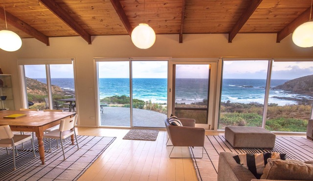 King George Beach Retreat in Middle River