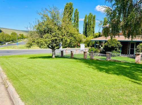 Kinross Inn in Cooma
