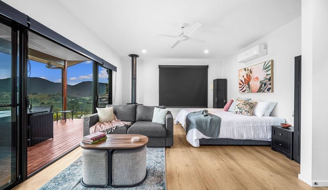 Kookaburra Studio Cabin. Peaceful and serene location in Coolabine