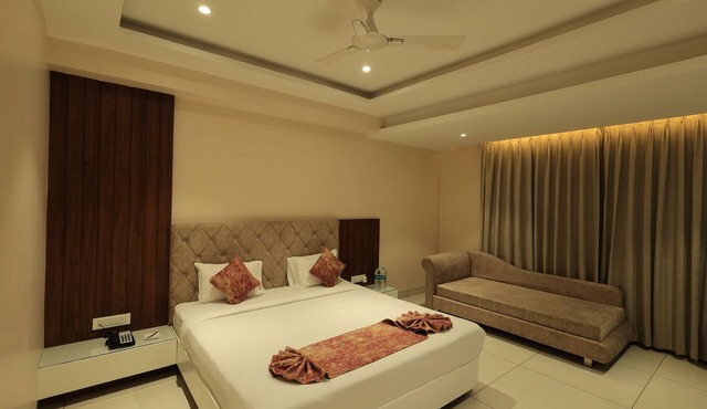 Krishna Hotel And Resort in Khargone